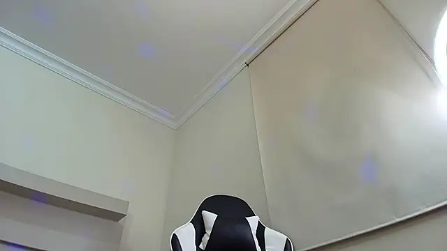 princequinn  online show from May 24, 11:21 pm