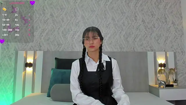 Snapshot of celeste_sc0tt chatting on October 31, 12:39 pm celeste sc0tt online show from October 31, 12:39 pm