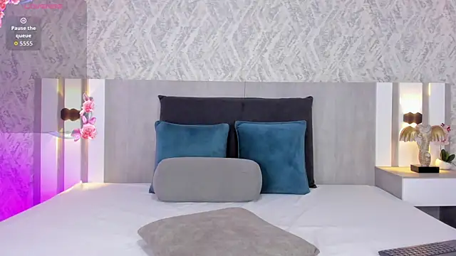 Snapshot of celeste_sc0tt chatting on February 19, 1:07 pm celeste sc0tt online show from February 19, 1:07 pm