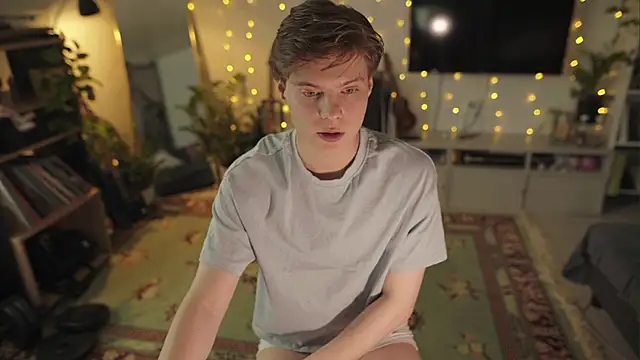 RusBradPitt online show from April 5, 3:20 pm