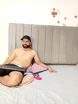 HOTEXTREMCOUPLE online show from April 9, 1:49 am