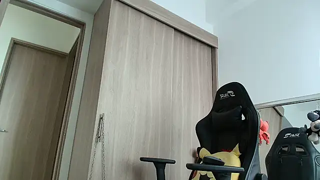 Snapshot of brunothompson3 chatting on September 12, 3:23 pm brunothompson3 online show from September 12, 3:23 pm