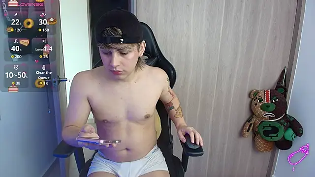 Snapshot of brunothompson3 chatting on October 13, 4:51 pm brunothompson3 online show from October 13, 4:51 pm