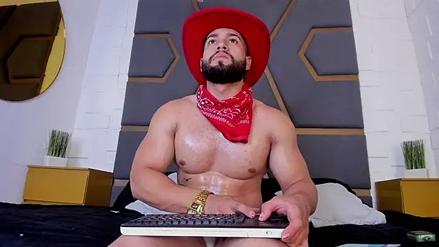 massimofiore  online show from October 8, 3:26 am