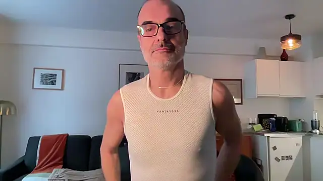 Milkywaymen online show from March 13, 12:45 pm