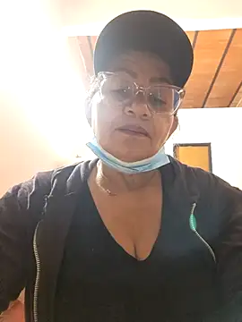 Vickysweeeettt online show from April 5, 10:12 am