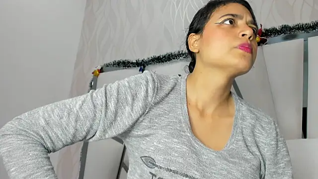 thalia888  online show from December 14, 7:07 pm