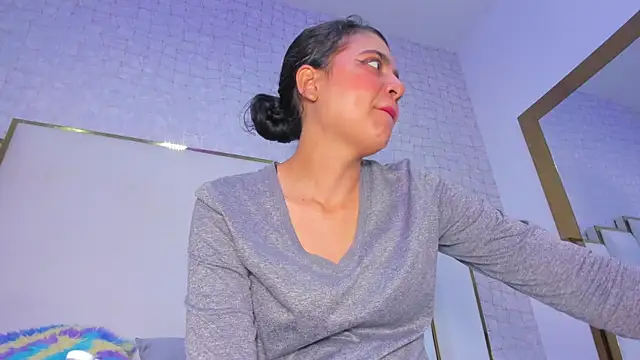 thalia888  online show from December 15, 7:07 pm