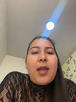 evelyn 1702 online show from May 12, 8:39 pm
