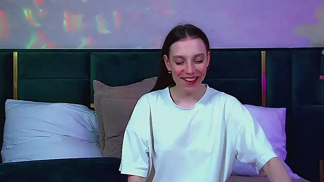 VeronicaVances online show from June 5, 6:42 am