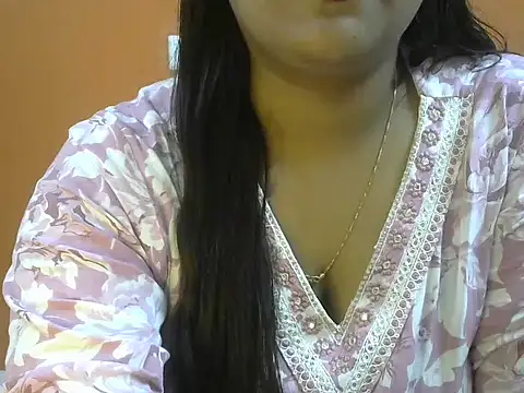 Queenxxx98 online show from December 20, 6:04 pm