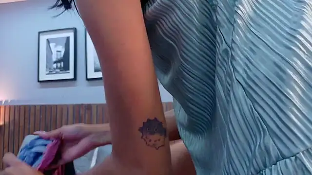 luna roja25 online show from February 23, 12:35 pm