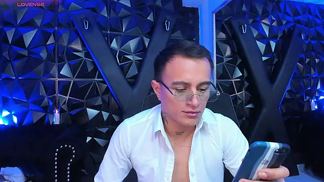 LiamDeep online show from March 12, 8:26 pm