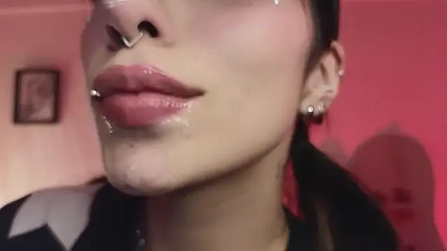 Hollyxx  online show from April 23, 2:57 am