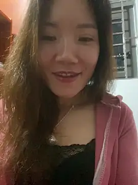 Snapshot of Pyy07 chatting on March 10, 1:27 pm Pyy07 online show from March 10, 1:27 pm