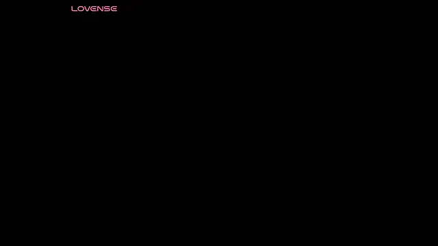 Snapshot of Milf_Fantassyy chatting on March 29, 5:40 am Milf Fantassyy online show from March 29, 5:40 am