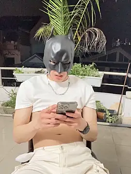 Snapshot of anhkiet_huang chatting on November 11, 1:22 pm anhkiet huang online show from November 11, 1:22 pm