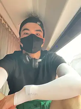 Snapshot of anhkiet_huang chatting on November 26, 8:04 am anhkiet huang online show from November 26, 8:04 am