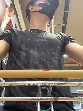 Snapshot of anhkiet_huang chatting on December 15, 8:40 am anhkiet huang online show from December 15, 8:40 am