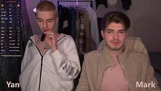 itsyanbb online show from November 12, 3:23 pm