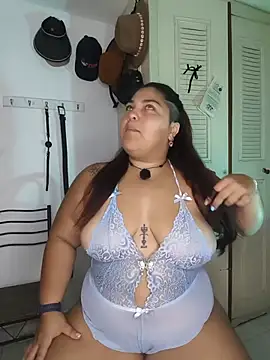 Snapshot of kendra_lil_evill chatting on July 14, 10:21 am kendra lil evill online show from July 14, 10:21 am