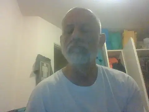 Snapshot of Pigna16PSRN chatting on July 5, 8:05 pm Pigna16PSRN online show from July 5, 8:05 pm