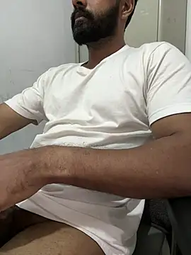 Vineeth3906 online show from July 3, 5:58 am