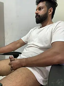 Vineeth3906 online show from August 3, 9:15 am