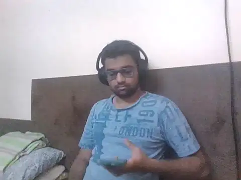 Snapshot of GOJO_1 chatting on November 4, 5:50 am GOJO 1 online show from November 4, 5:50 am