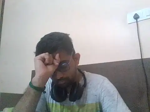 Snapshot of GOJO_1 chatting on November 7, 6:13 am GOJO 1 online show from November 7, 6:13 am