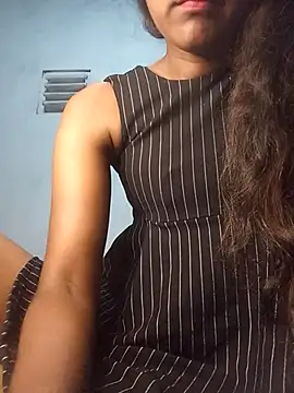 venuki ihalagamage online show from March 18, 4:54 pm