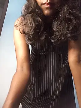 venuki ihalagamage online show from April 19, 5:23 pm