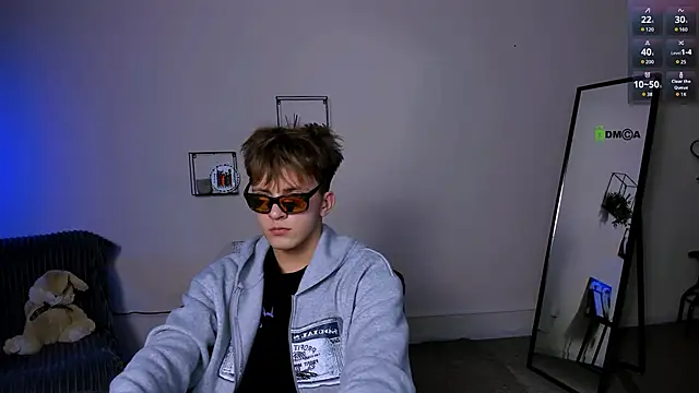 travis wolf  online show from September 15, 7:25 pm