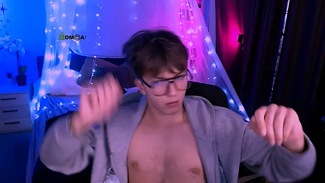 travis wolf  online show from November 25, 8:20 pm