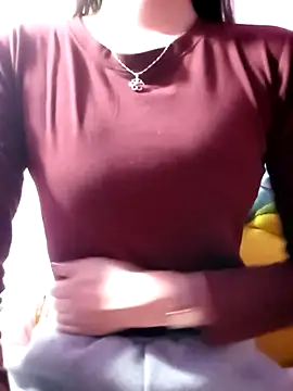 CherryBeii online show from March 12, 11:00 pm