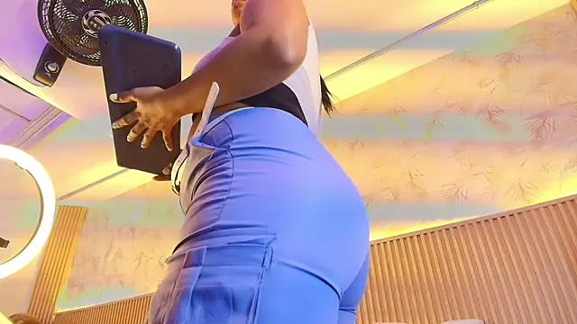 Liss-Reyes online show from March 16, 12:42 pm