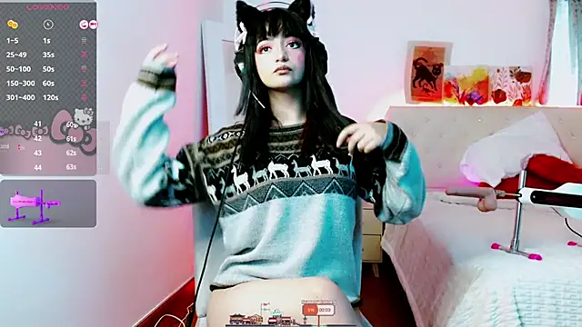 Snapshot of Lunyhose chatting on November 10, 8:19 pm Lunyhose online show from November 10, 8:19 pm