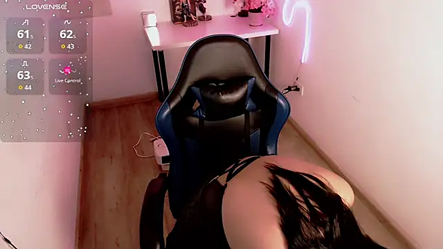 Lunyhose online show from March 28, 8:41 pm