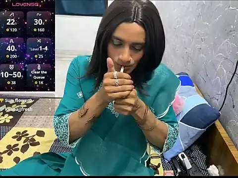 LuvLayla online show from June 20, 11:40 pm