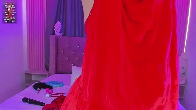 Nayla-Mouna online show from June 16, 7:38 pm