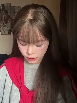 SarahBeii online show from December 15, 3:44 am