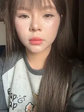 SarahBeii online show from December 22, 3:03 am