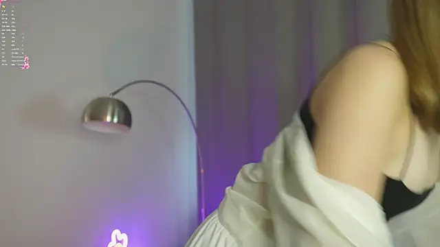 Lina Glow online show from September 19, 6:26 am