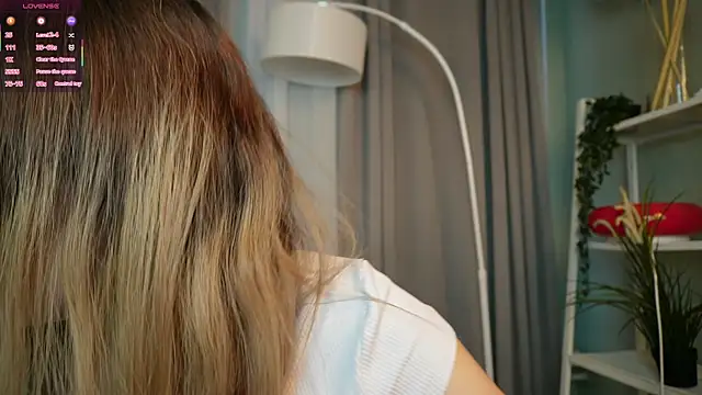 Lina Glow online show from November 22, 6:56 am