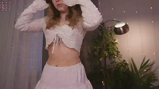 Lina Glow online show from March 19, 6:50 am