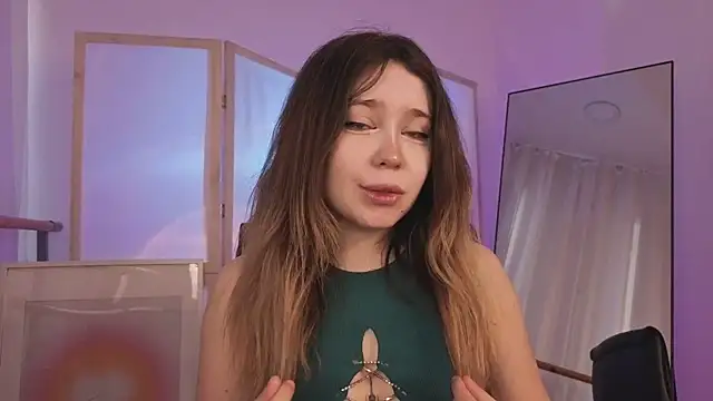 Lina Glow online show from April 13, 6:52 am