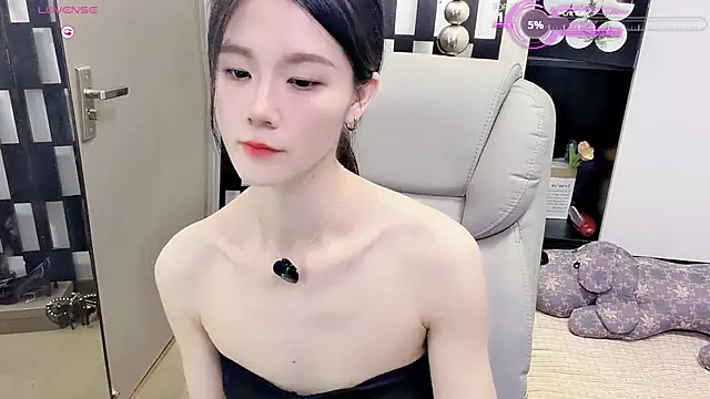Yueyue-MM online show from June 28, 12:44 pm