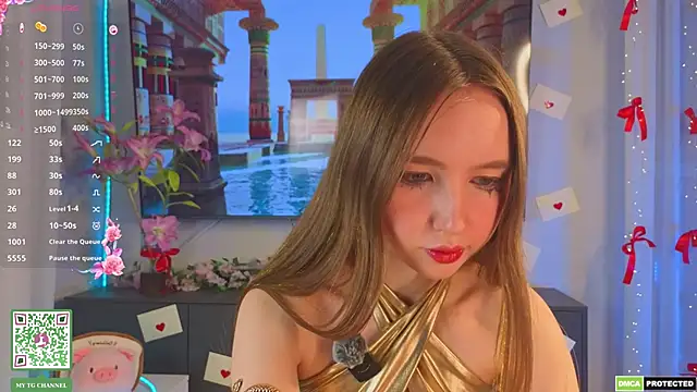 ElfredaTupy online show from April 20, 8:43 pm