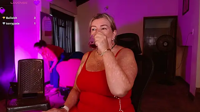  SARAI DUPONT online show from February 14, 9:11 pm