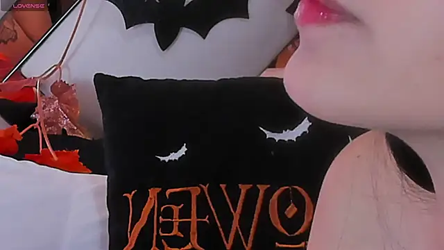 foxybunny online show from October 22, 1:06 am